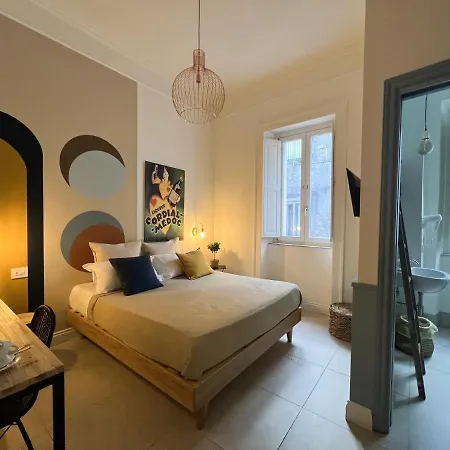 לינה וארוחת בוקר Palazzo Naso טרופאה