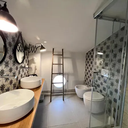 לינה וארוחת בוקר Palazzo Naso 4*